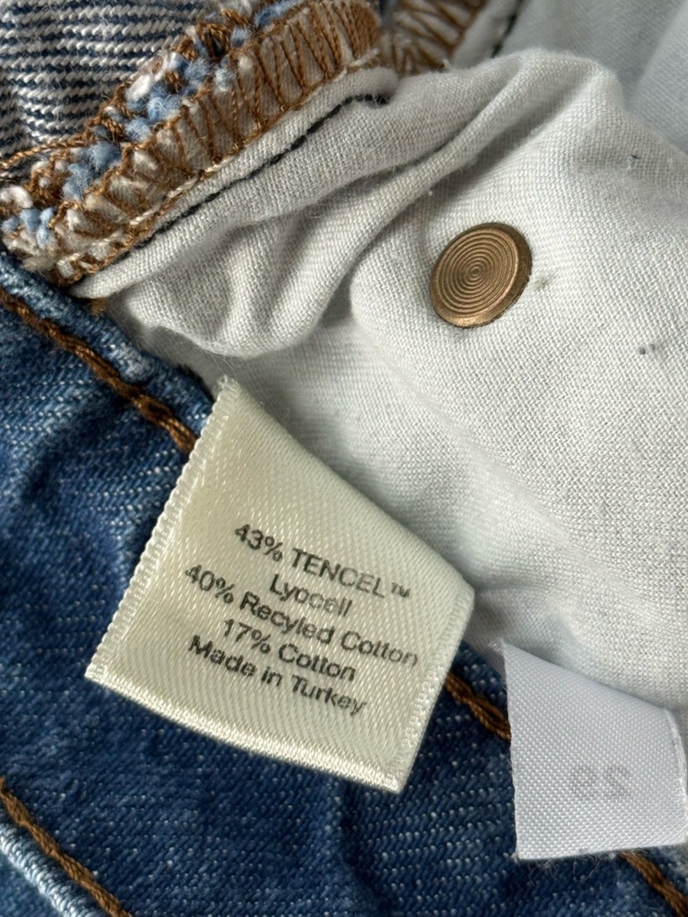 Reformation Denim Mini Skirt Medium Wash Raw Frayed Hem High Rise - Size 29 - Picture 7 of 9